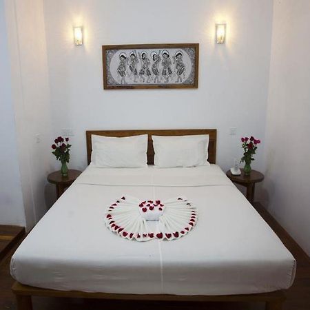 New Wave 1 Guesthouse Баган Екстериор снимка